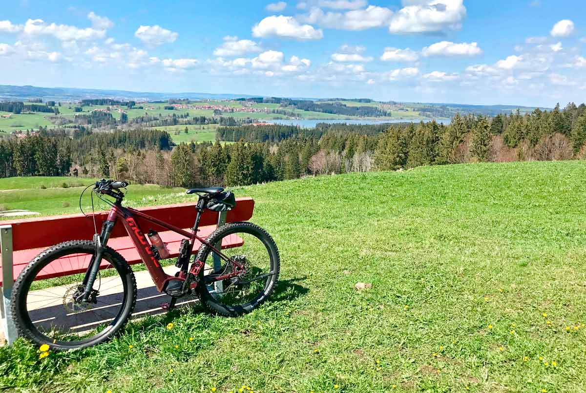Wunderschöne Aussicht von der E-Bike Strecke über Sonthofen